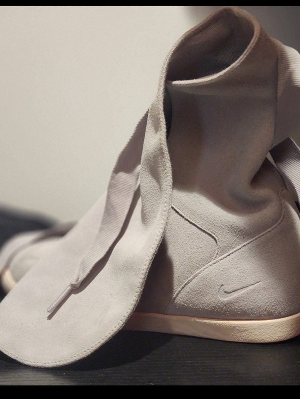 Nike RARE Racquette Mid Granito sneaker bootie. - Picture 3 of 10